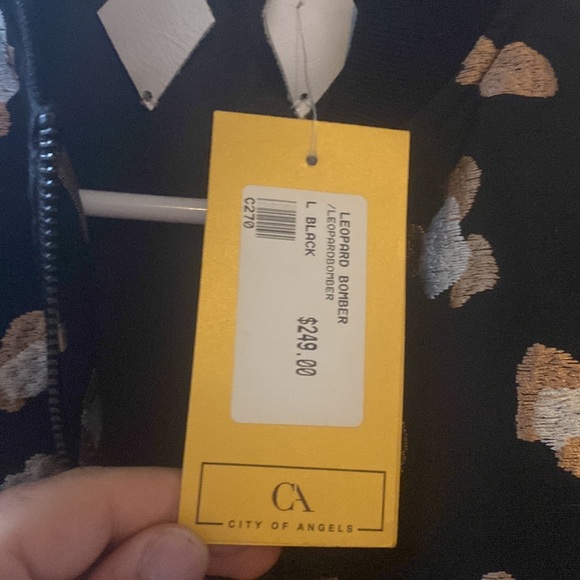 Brand new bomber jacket. Size large. - Picture 2 of 2